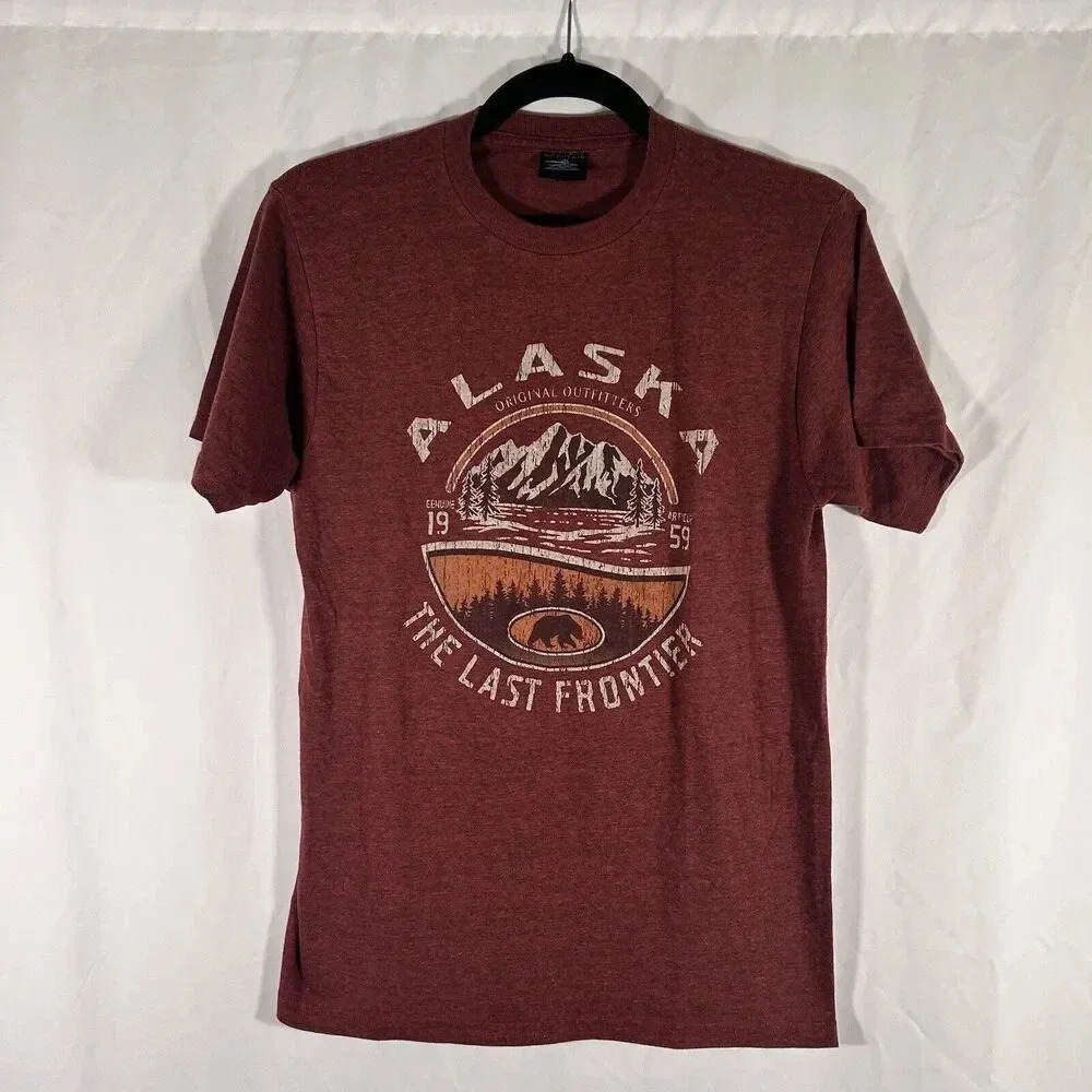 Alaska Shirt Unisex Small Red Graphic Print Short Sleeve Crew Neck 100% Cotton
